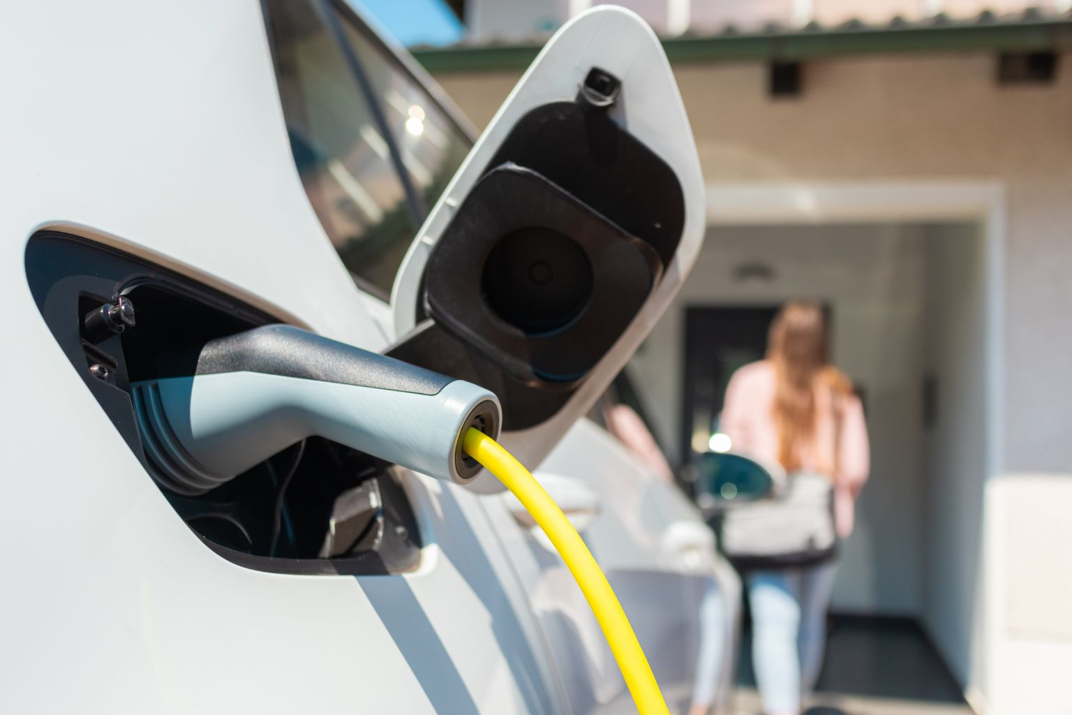 benefits of installing electric car chargers at home